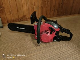 NOVÁ Pila Einhell, benzínová, malá lehká, GC-PC 1335
- 3