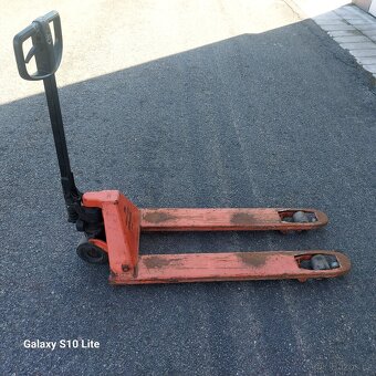 Paletový vozík BT LIFTER - 3