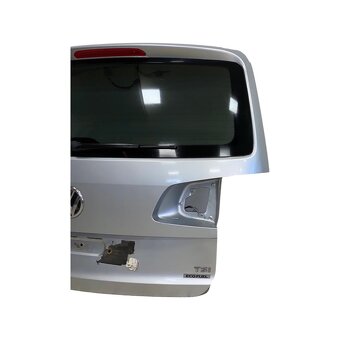 Páté dveře stříbrná metalíza LA7W VW Touran 1T3 r.v. 2012 - - 3