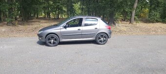 Prodám Peugeot 206 1.4 benzín - 3
