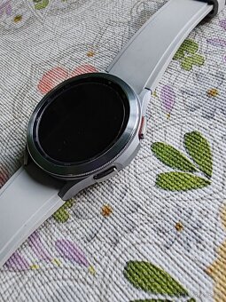 Samsung Galaxy Watch4 Classic 46mm (stříbrné) - 3