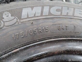 175/65/15 zimni pneu MICHELIN a VREDESTEIN 175/65 R15 - 3