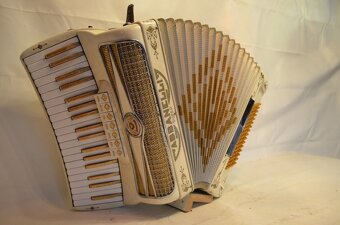 Gabanelli Show Accordion 96 Basses Red #392 - 3
