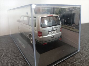 Model Volkswagen T5 - Zásahová jednotka POLICIE 1:43 - 3