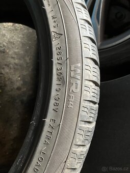 Nokian WR A4 285/30 R19 zimní - 3