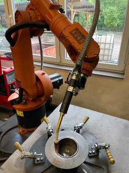 Repasovaný robot Kuka pro svařovací aplikaci - 3