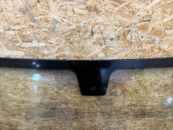 ČELNÍ OKNO PEUGEOT 607 - 3