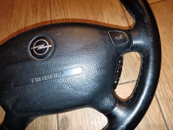 Omega A, Vectra B - volant - kůže - 3