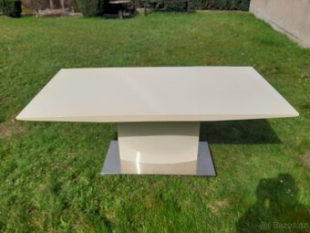 Masivní luxusní stůl - 3