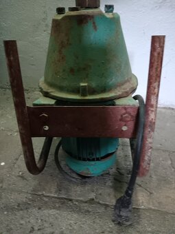 Prodám čerpadlo na vodu funkční - 3