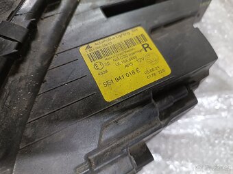 Přední pravé světlo Octavia 3 5E1941018E - 3