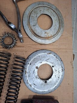 Jawa kyvacka 175, 250 - nahradni dily - 3