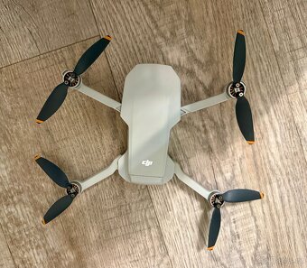 Dron DJI Mini 2 Fly more combo - 3