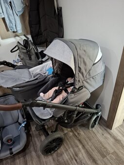 Kočárek pro dvojčata - 3