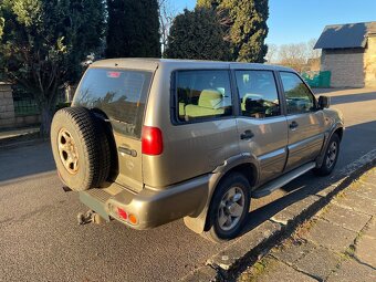 Nissan Terrano II 3.0 TDI 113 kw - 3