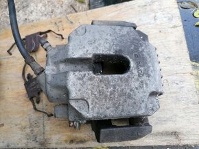 BMW E60/E61 přední brzdiče + brzdové destičky ATE - 3