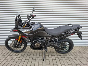 Suzuki V-Strom 800DE (ČERNÁ) - 3