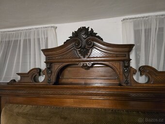 Starožitné křeslo a gauč - 3