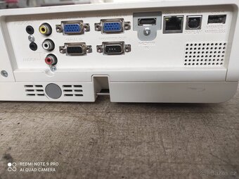 Projektory Panasonic - 2Ks - 3