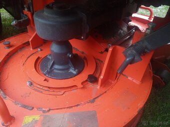 Kubota sekací traktor - 3