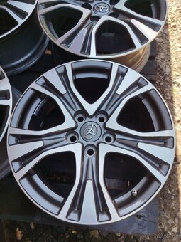 ALU originál Toyota RAV4 5x114,3 R17 7J ET39 - 3