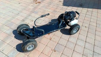Skateboard benzínový - dvoutaktní motor 49 cc - 3