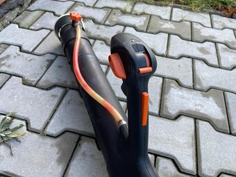 STIHL zádový benzínový rosič SR 430 - 3