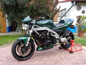 Triumph Speed Triple 955i - 3
