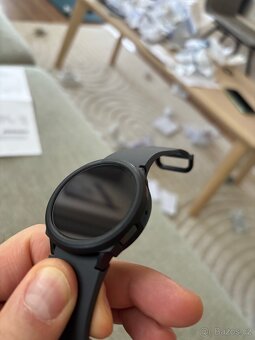 Chytré hodinky Samsung Galaxy watch 40mm LTE - 3
