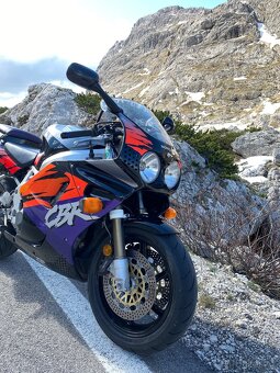 Honda Cbr 900 FireBlade sc 28 - 3