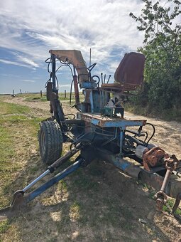 NAKLADAČ ZA TRAKTOR UNHZ 750 - 3