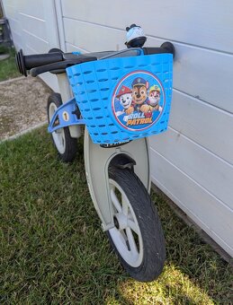 Odrážedlo First Bike + příslušenství košík, zvonek, blikačka - 3