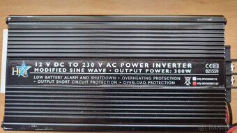 Invertor ( měnič ) 12V na 230V - 3