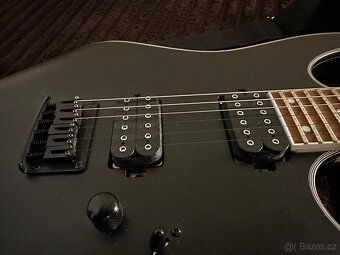 Ibanez RG421EX + kabel Fender 2m – připravená na jízdu - 3