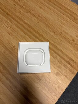 Apple AirPods (3. generace) s MagSafe nabíjecím pouzdrem - 3