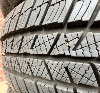 205/60 R16 92H zimní pneumatiky Barum (1823) - 3