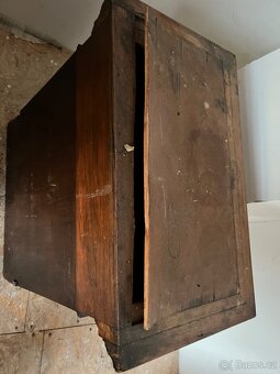 Starožitný noční stolek - 3