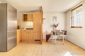 Prodej chaty, 74m2, zahrada 283m2, Velké Popovice - 3