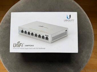 Ubiquiti switch 1xUS-8-150W a 2x US-8-60W - 3