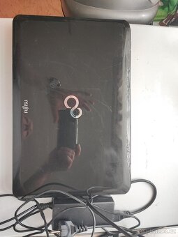 Fujitsu Lifebook AH531 / Core i5 / 160GB HDD / 4GB RAM - 3