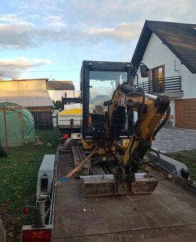 Caterpillar 301.8 pásový bagr - 3