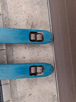 Paletový ruční vozík - paleťák - 3