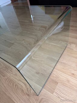 Skleněný konferenční stolek - 3