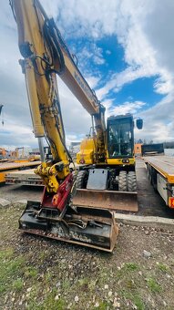 Prodám Komatsu PW 158 s 3D Nivelací TOP výbava - 3