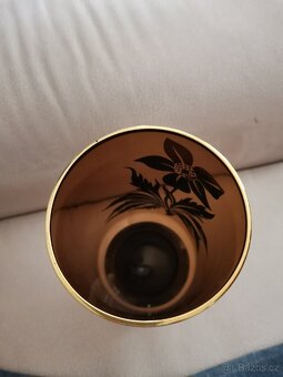Skleněná váza, z jedné strany ve zlaté barvě květ - 3