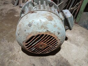 Motor z frézky FA3 4.4kw 1440ot - 3