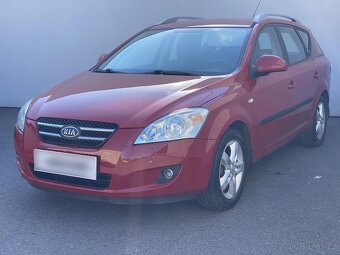 Kia Ceed 1.6 CRDi , 85 kW nafta, 2008 - 3