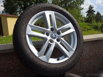 Octavia Scout + Yeti - zánovní zimní alu kola 17" 5x112 - 3