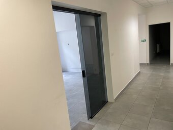 Dveře interiérové skleněné posuvné - 3