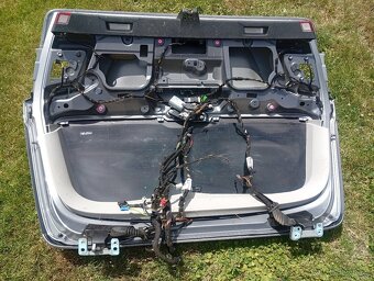 MERCEDES BENZ E, KOMBI S212 VÍKO KUFRU, 5 DVEŘE ŠEDÉ - 3